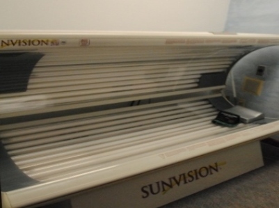 A Do 4 U Salon & Tanning