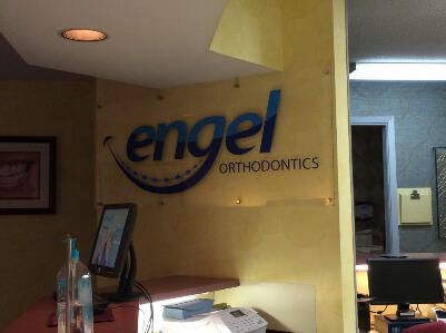 Engel, Lee Dr
