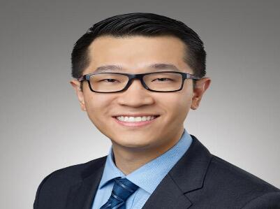 Illinois Retina Associates: Henry L. Feng, MD